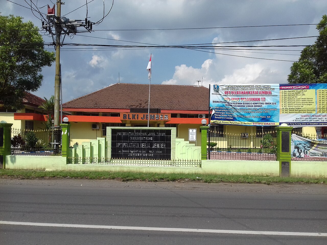 Bursa kerja tinambung